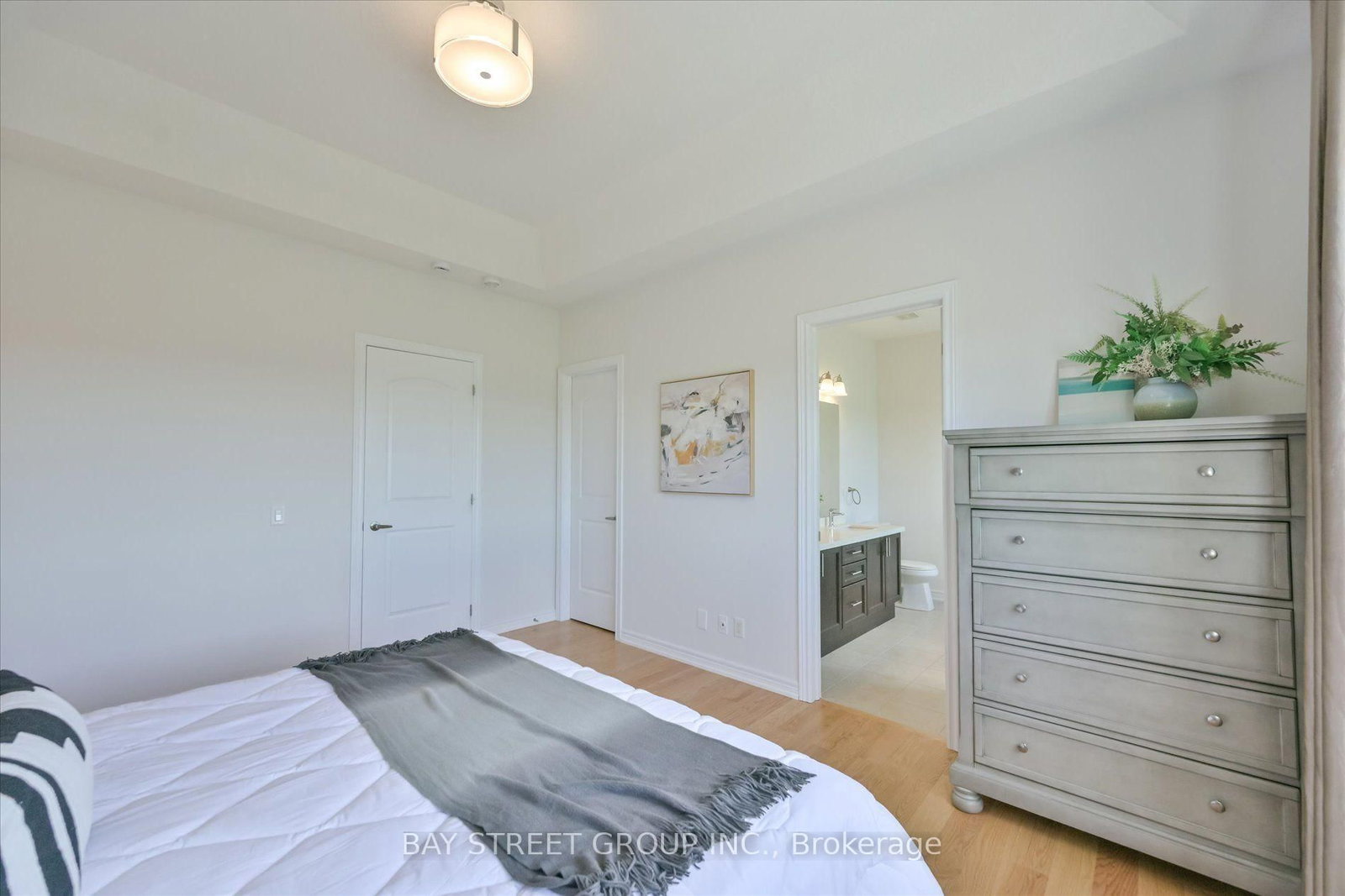 62 Roth Street • Aurora, ON photo 24