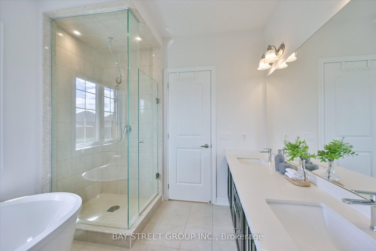 62 Roth Street • Aurora, ON photo 26