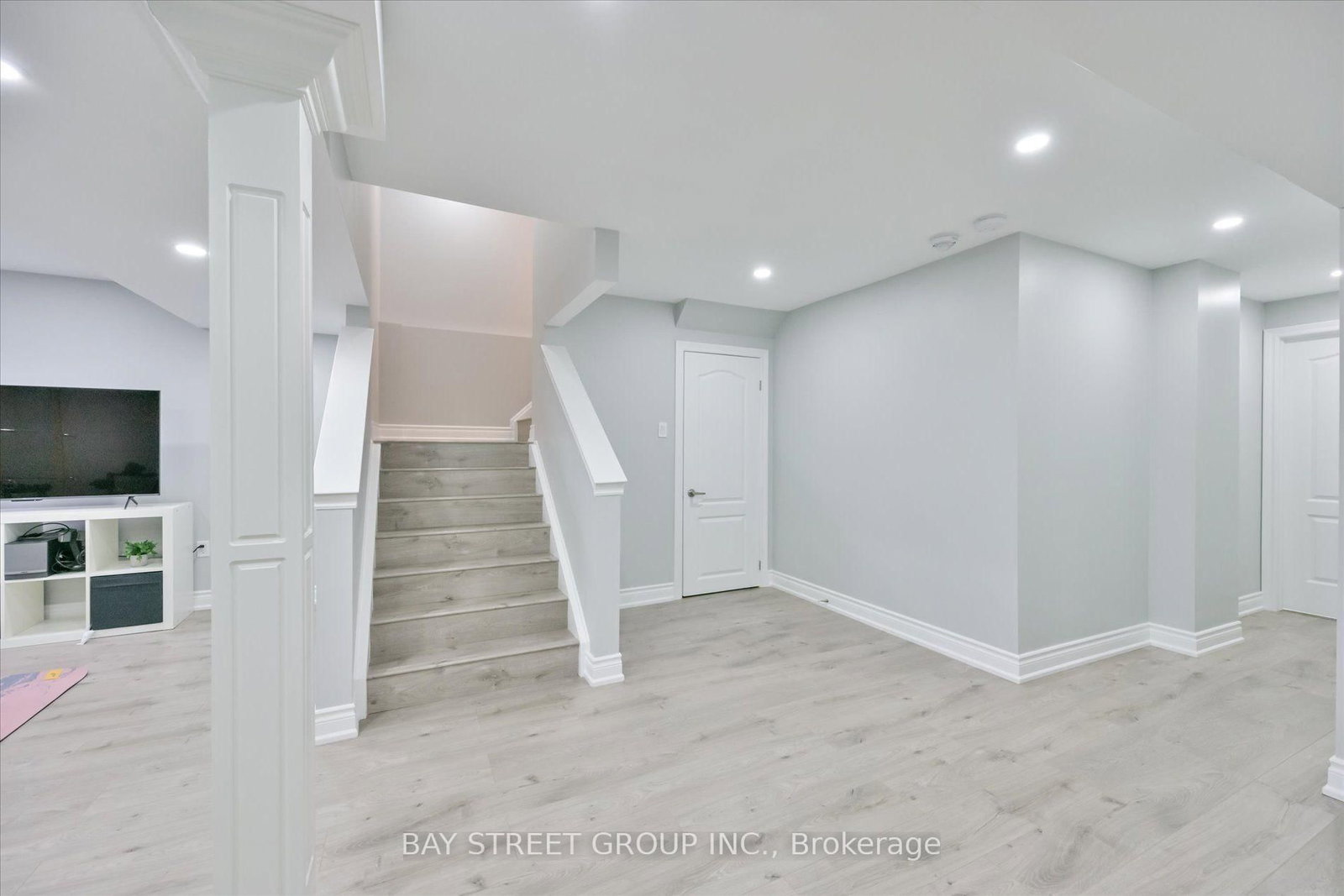 62 Roth Street • Aurora, ON photo 39