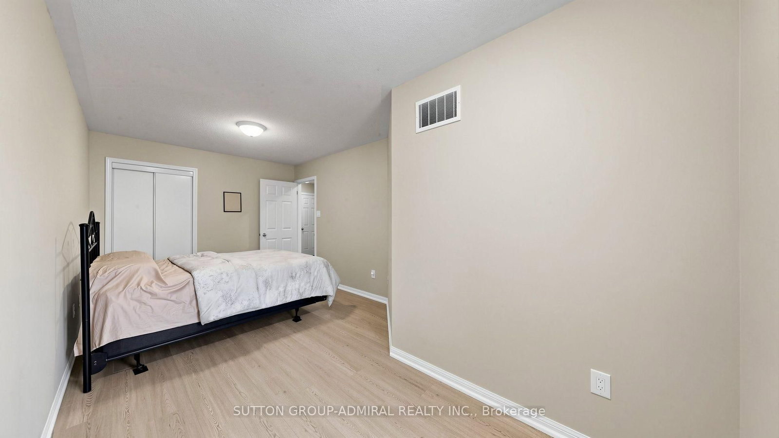 46 EDWIN PEARSON Street • Aurora, ON photo 25