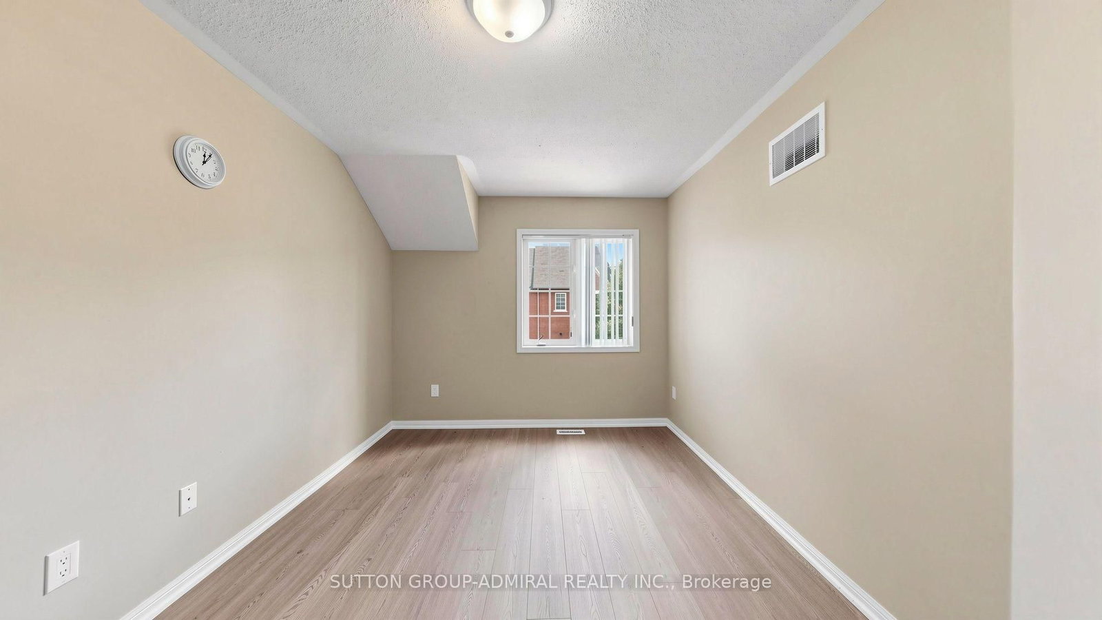 46 EDWIN PEARSON Street • Aurora, ON photo 28