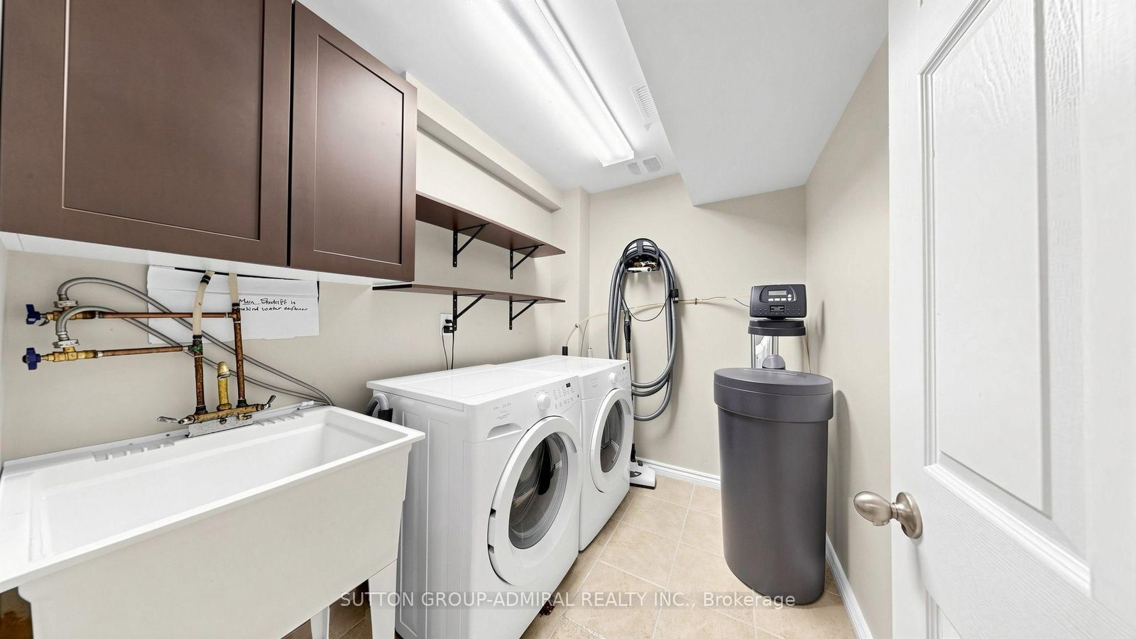 46 EDWIN PEARSON Street • Aurora, ON photo 35