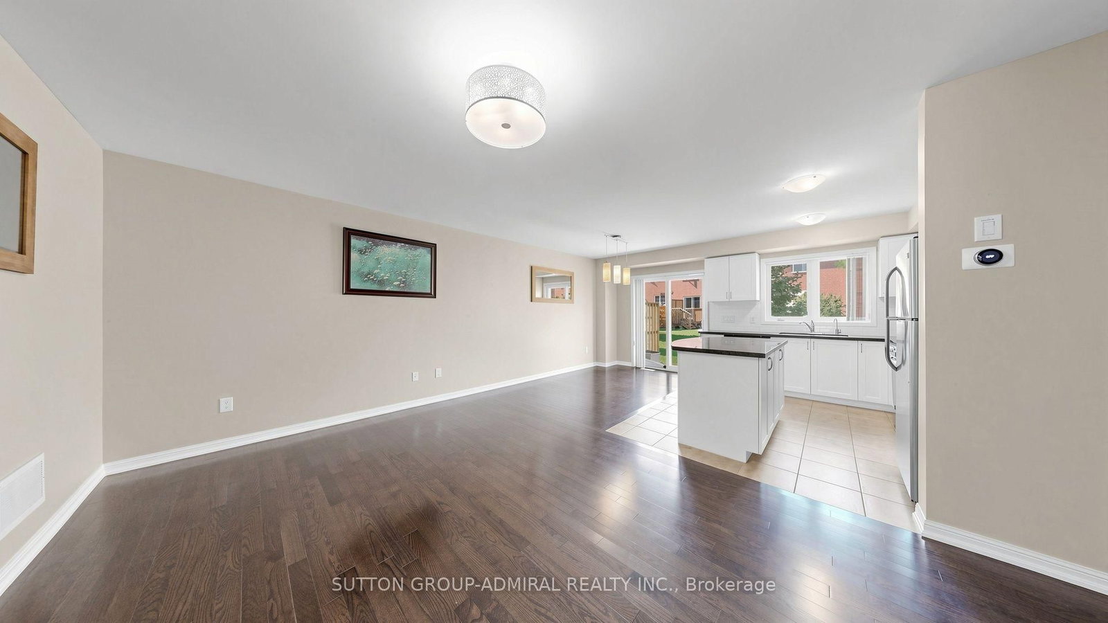 46 EDWIN PEARSON Street • Aurora, ON photo 6