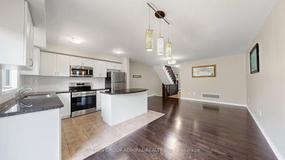 46 EDWIN PEARSON Street • Aurora, ON photo 7