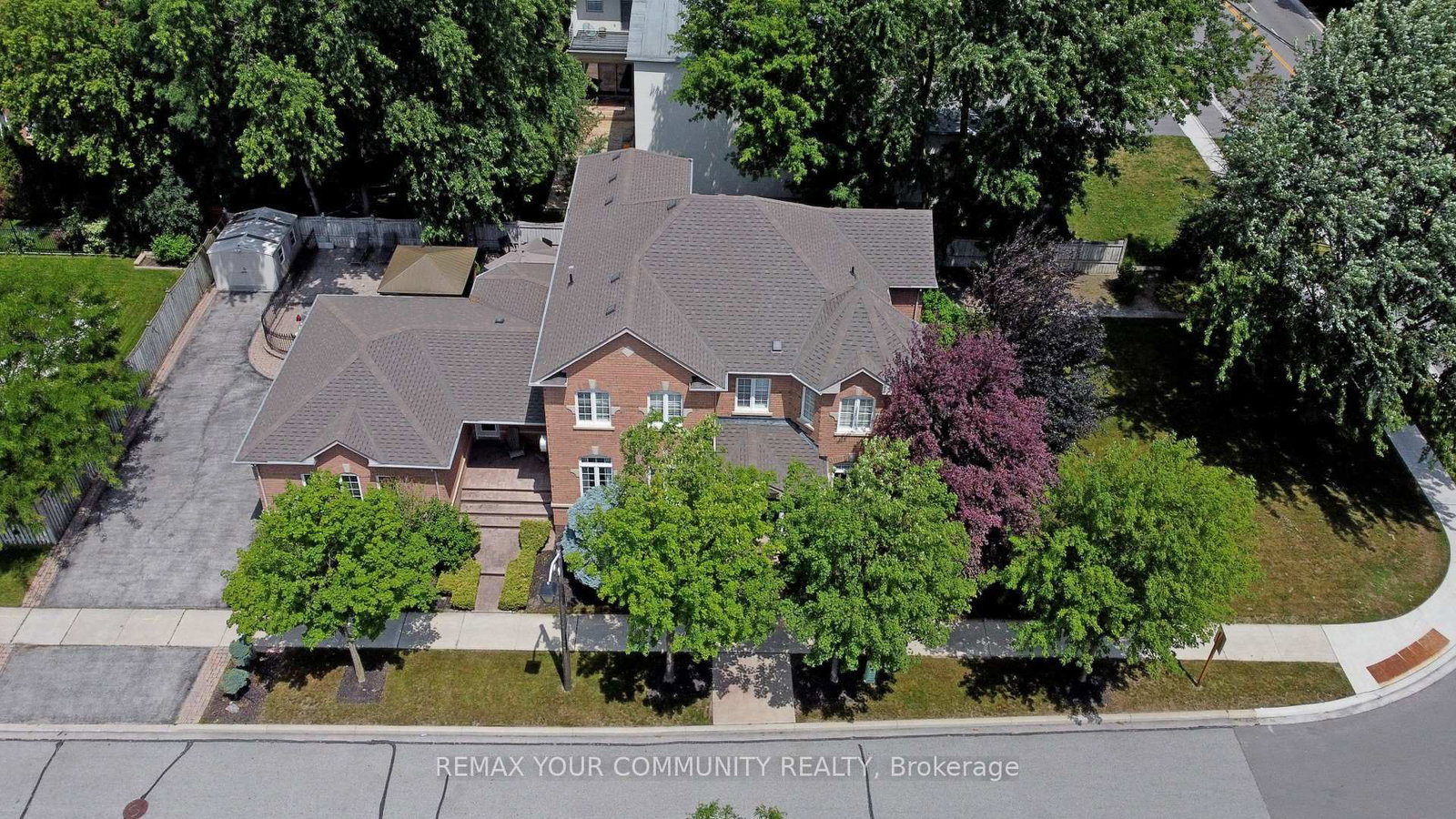 2 Winterberry Drive • Markham, ON photo 3