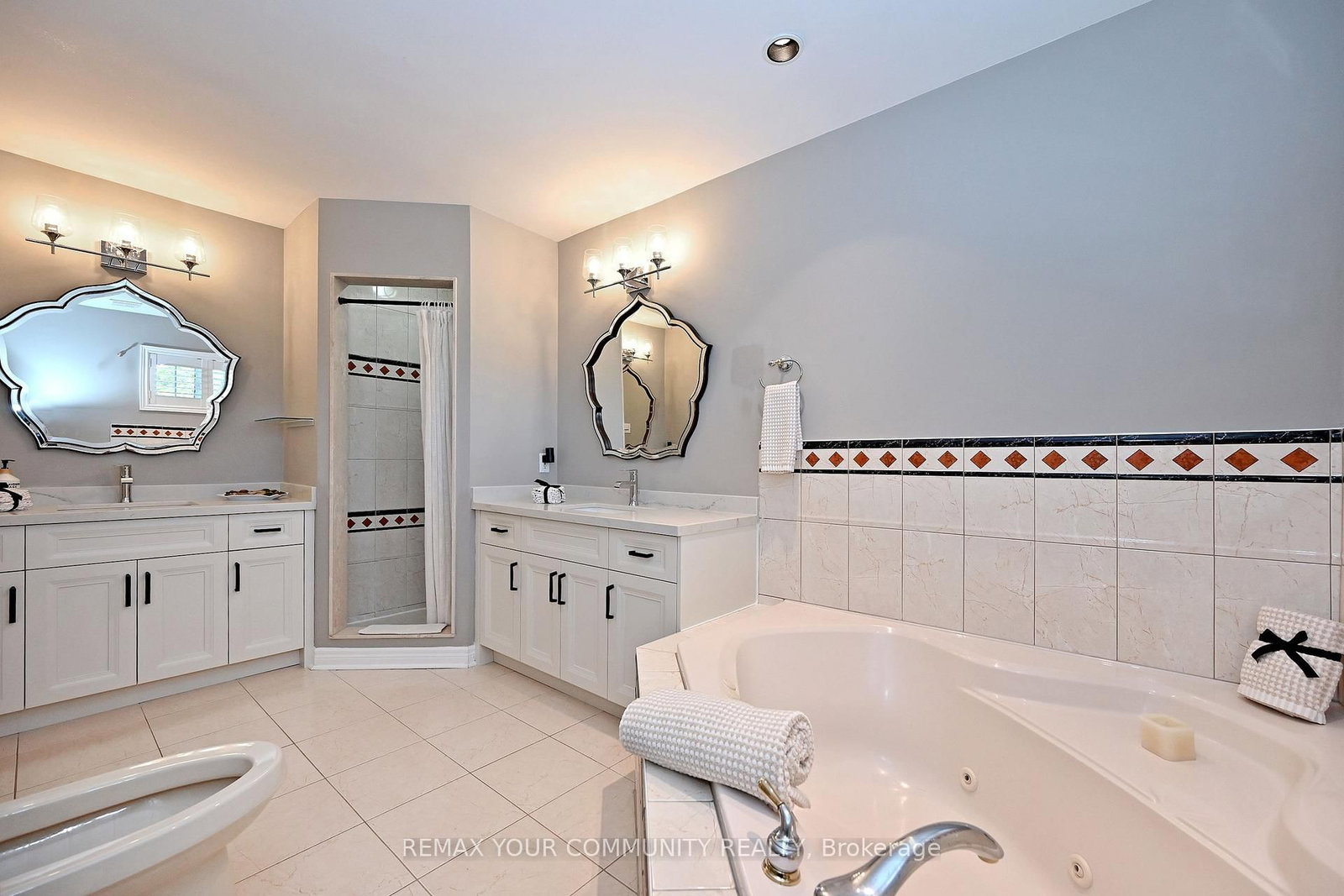 2 Winterberry Drive • Markham, ON photo 34