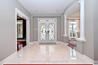 2 Winterberry Drive • Markham, ON photo 5