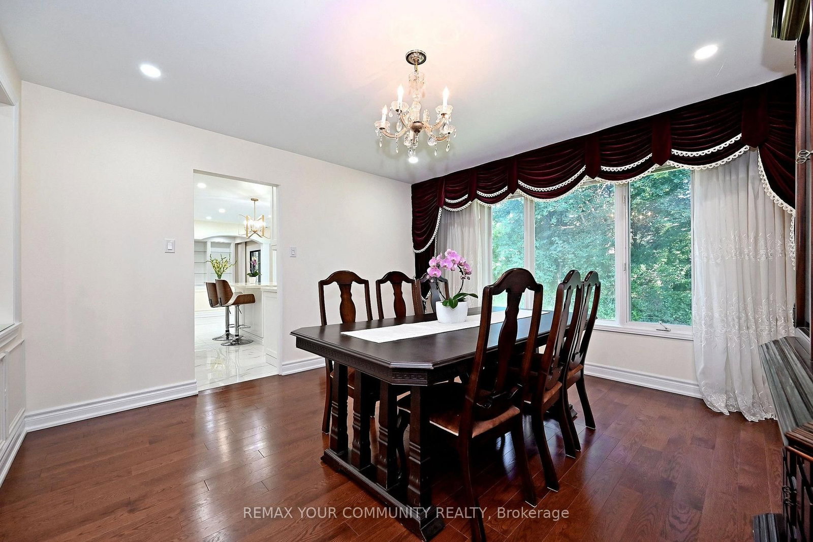 88 Cambridge Crescent • Richmond Hill, ON photo 12