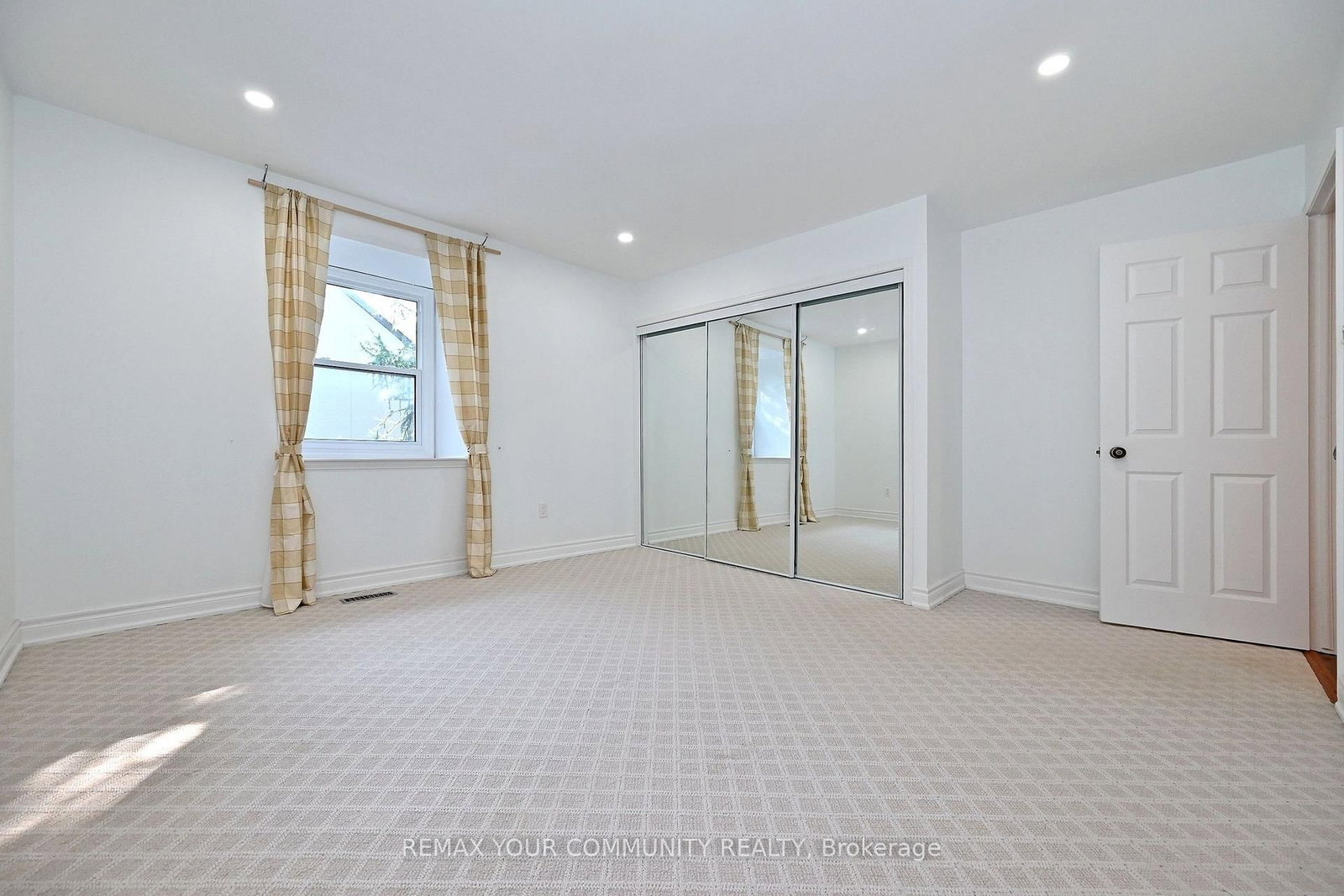 88 Cambridge Crescent • Richmond Hill, ON photo 32