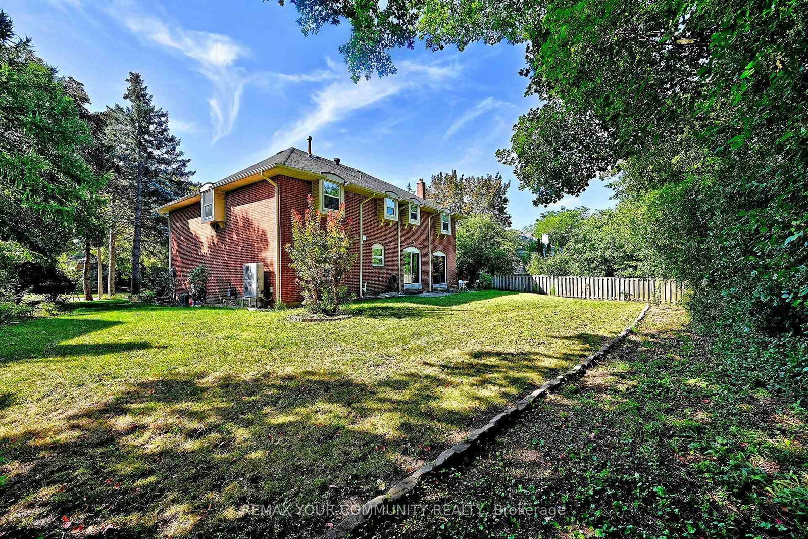88 Cambridge Crescent • Richmond Hill, ON photo 46