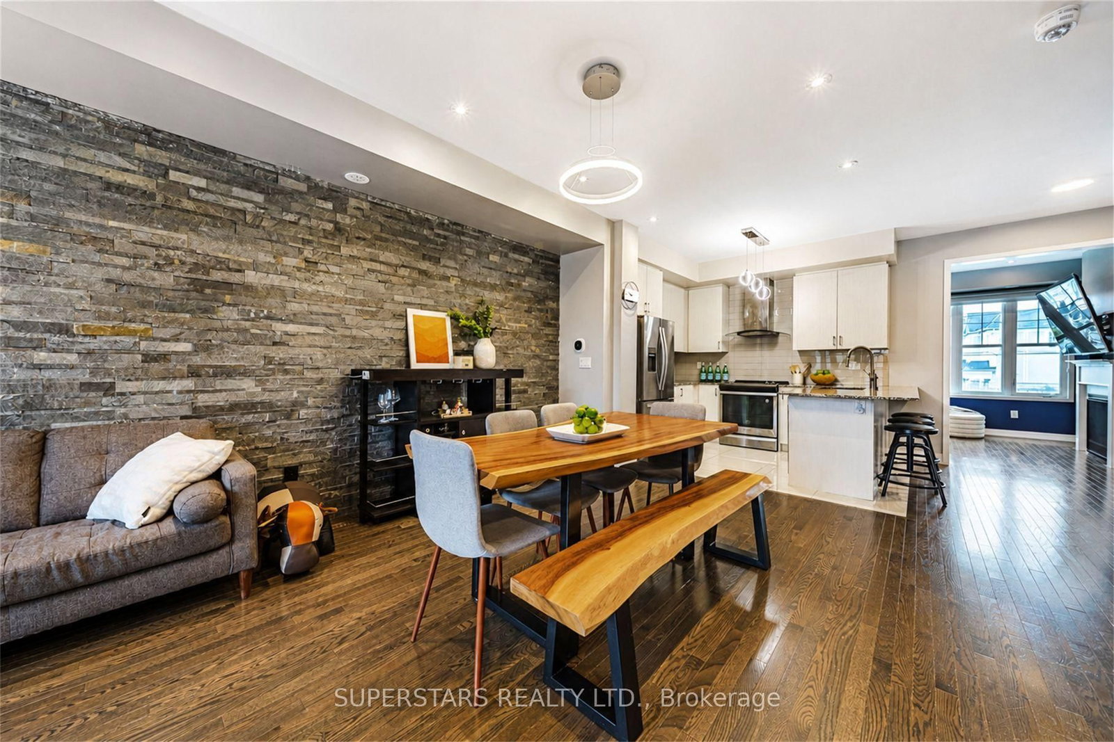 10604 Bathurst Street • Vaughan, ON photo 1