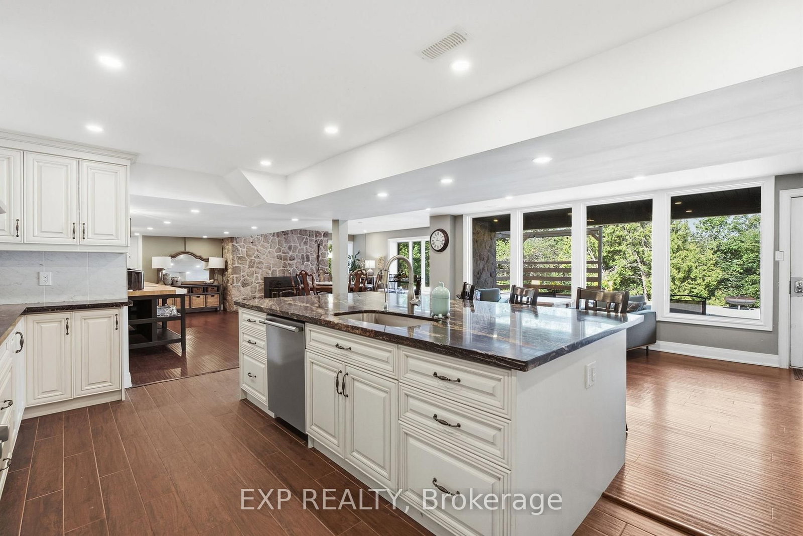 1785 Davis Drive W • King, ON photo 25