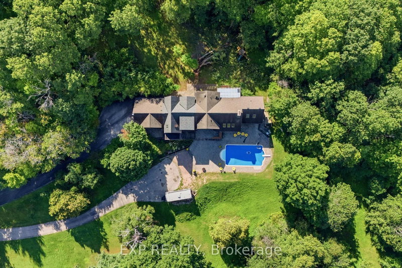 1785 Davis Drive W
