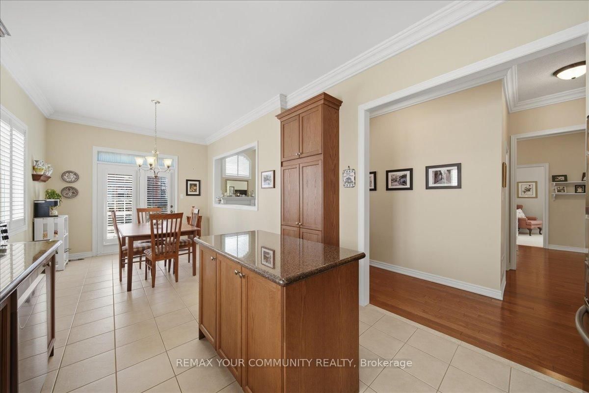 51 Tonner Crescent • Aurora, ON photo 12