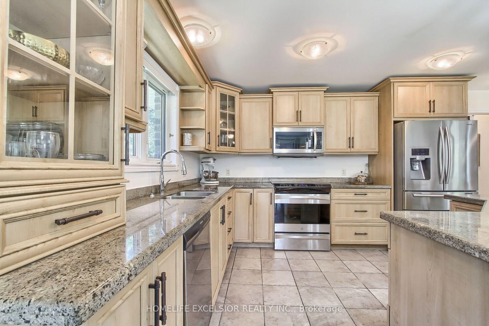 22823 Weirs Side Road • Georgina, ON photo 4