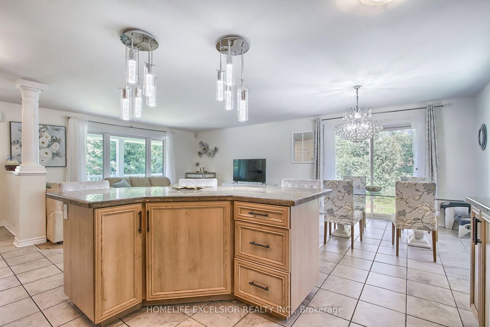 22823 Weirs Side Road • Georgina, ON photo 6