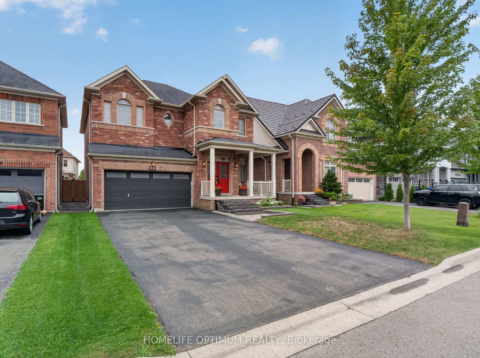 83 Strachan Trail • New Tecumseth, ON photo 1