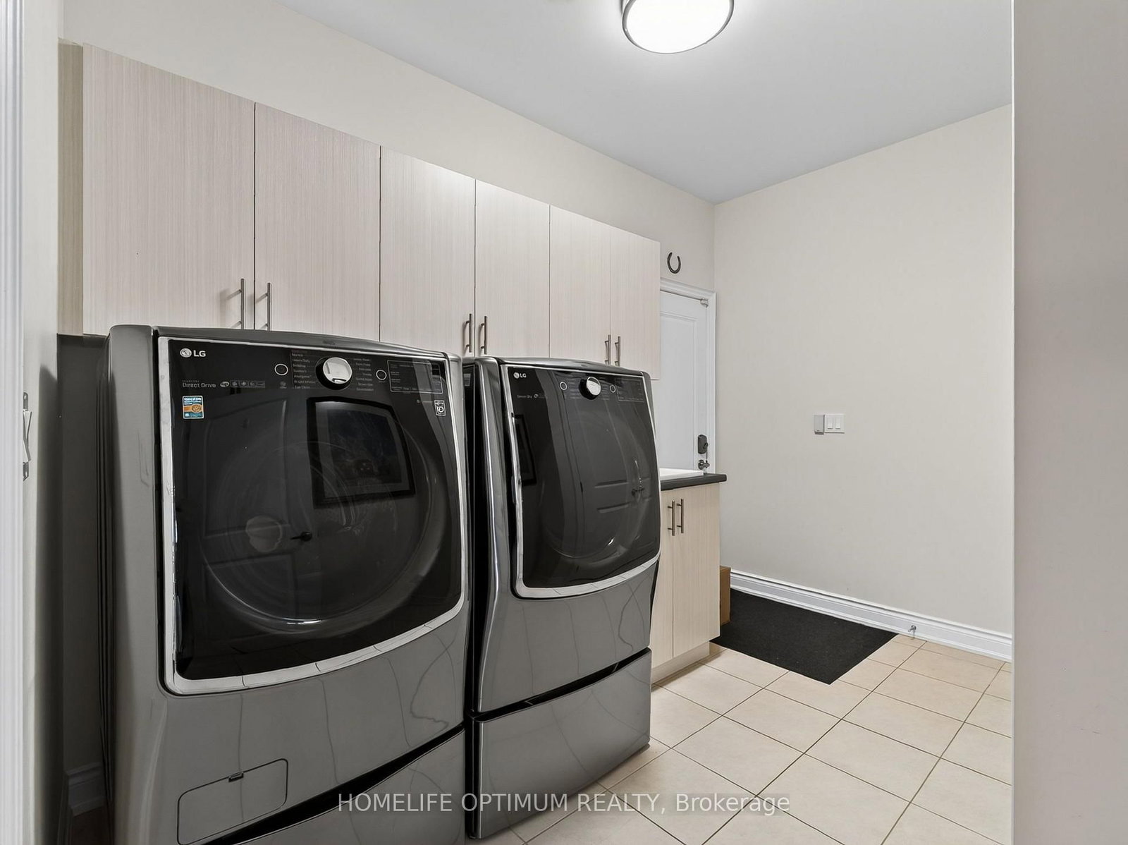 83 Strachan Trail • New Tecumseth, ON photo 15