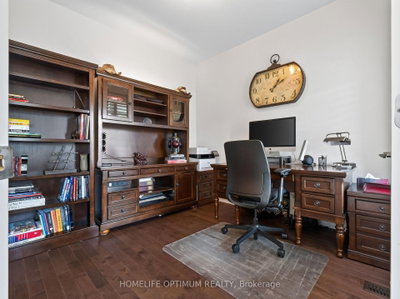 83 Strachan Trail • New Tecumseth, ON photo 6