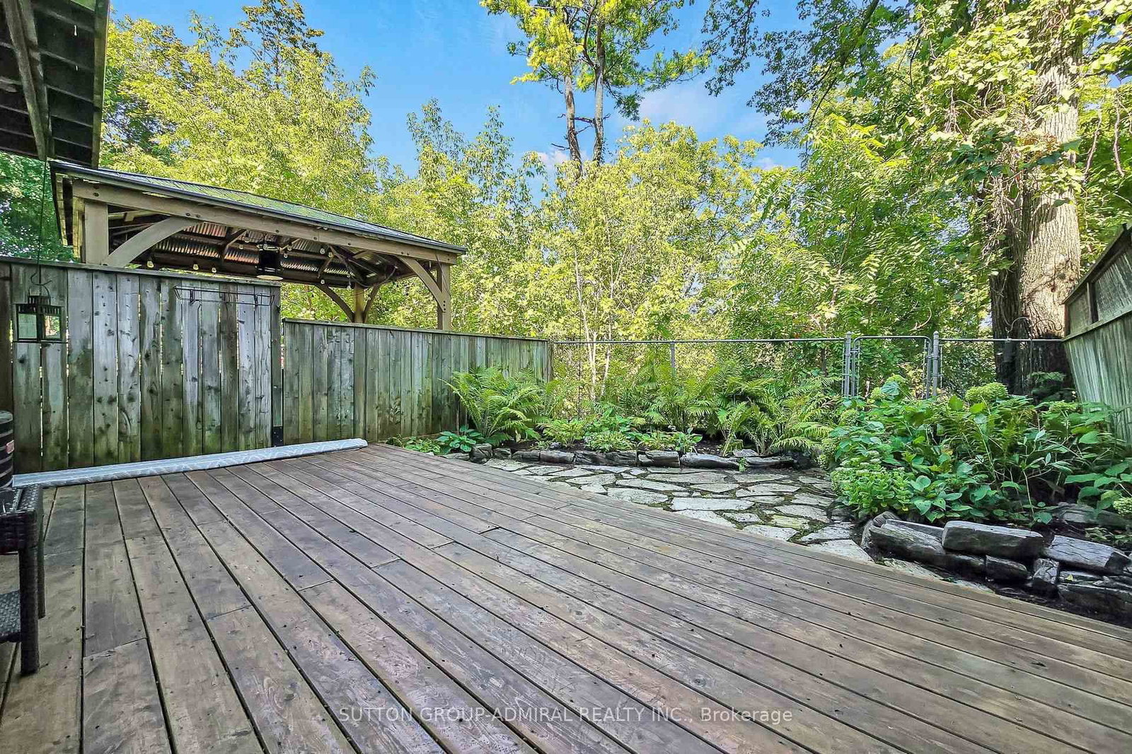 2002 John Street • Markham, ON photo 39