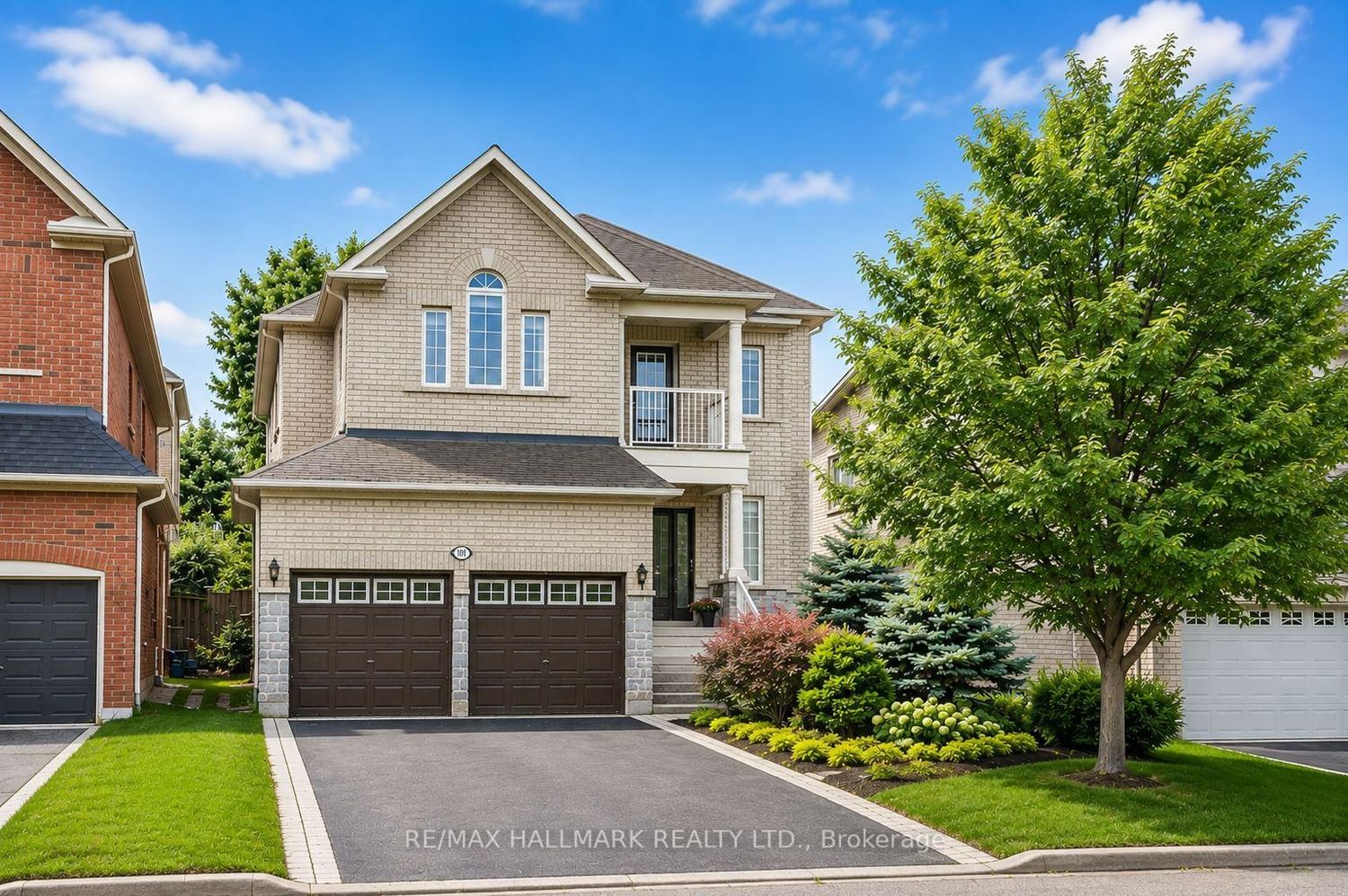 101 Ravine Edge Drive • Richmond Hill, ON photo 1
