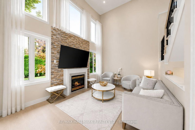 101 Ravine Edge Drive