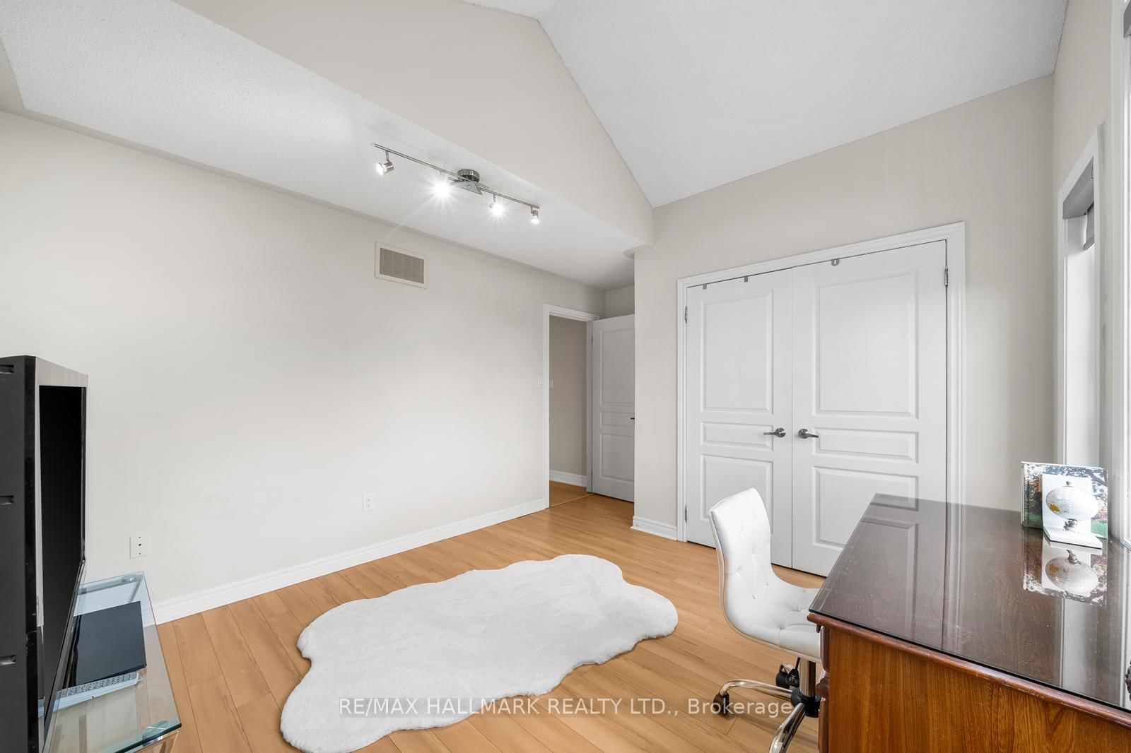 101 Ravine Edge Drive • Richmond Hill, ON photo 23