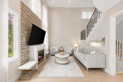 101 Ravine Edge Drive • Richmond Hill, ON photo 5