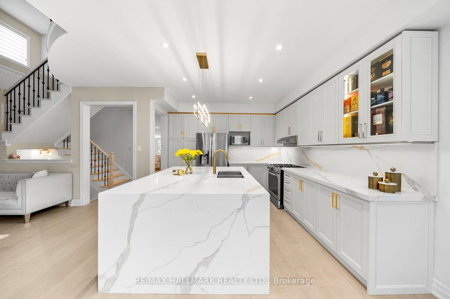 101 Ravine Edge Drive • Richmond Hill, ON photo 8