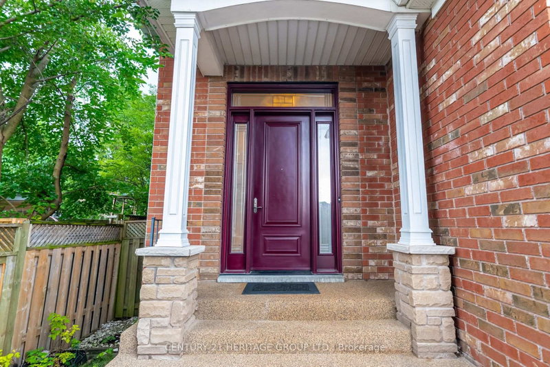 532 Melville Avenue