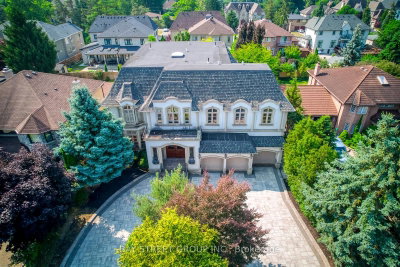 56 Winchester Lane • Richmond Hill, ON photo 2