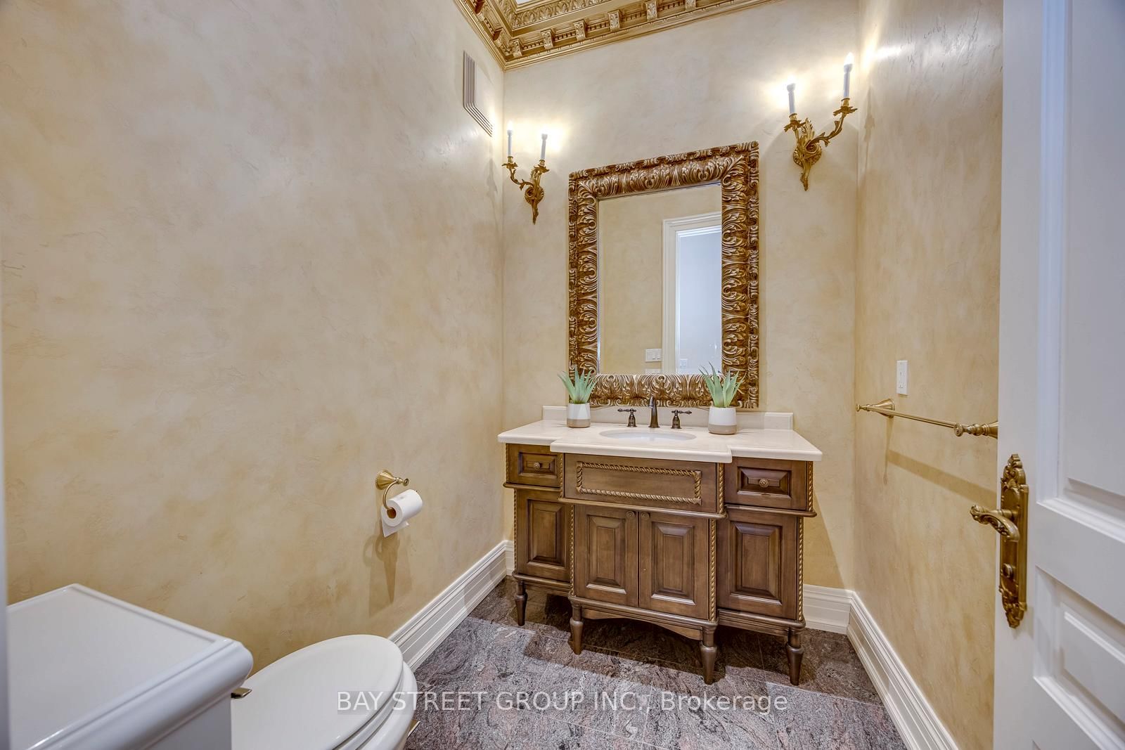 56 Winchester Lane • Richmond Hill, ON photo 22
