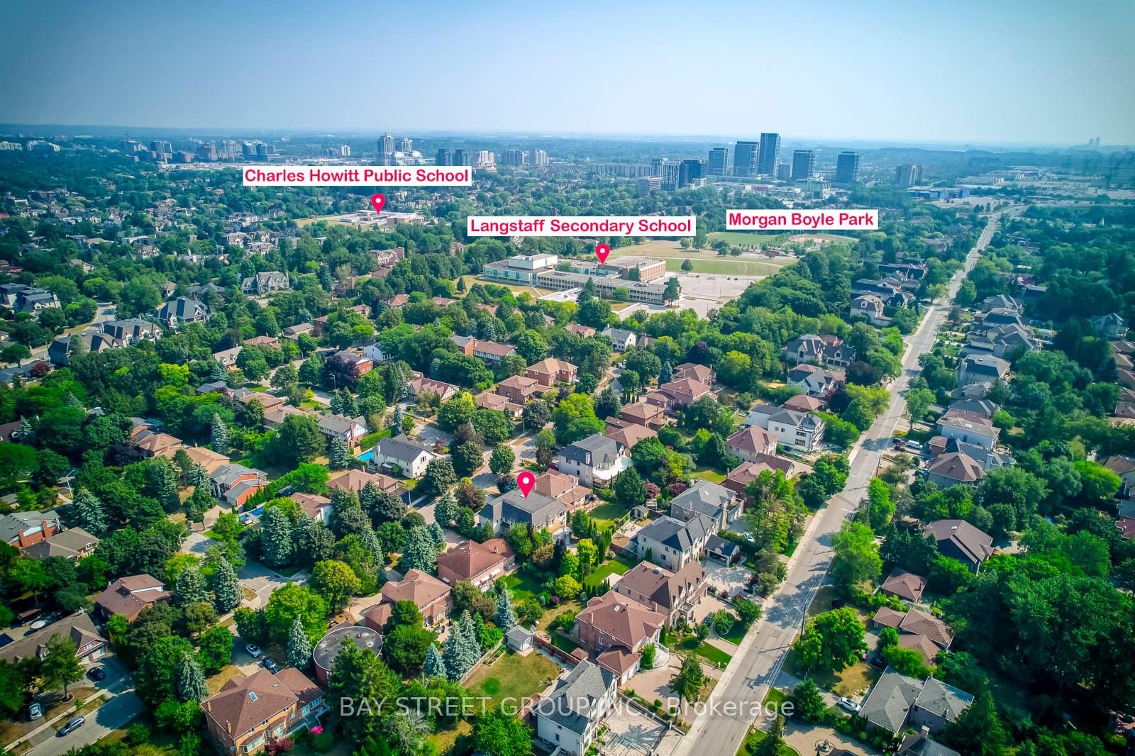 56 Winchester Lane • Richmond Hill, ON photo 3