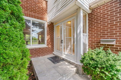 236 Austin Drive • Markham, ON photo 4