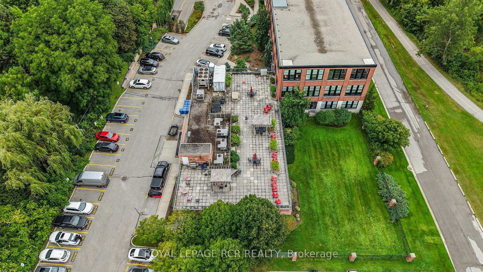 543 Timothy Street • #207 • Newmarket, ON photo 32
