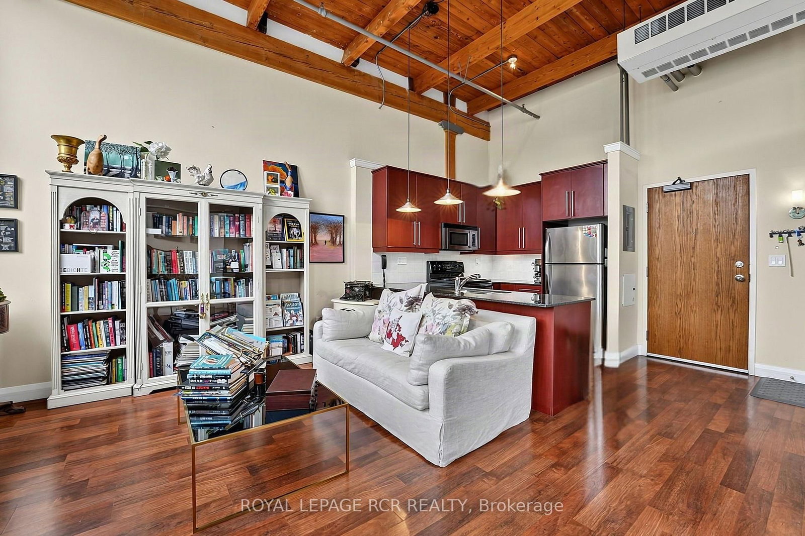 543 Timothy Street • #207 • Newmarket, ON photo 8