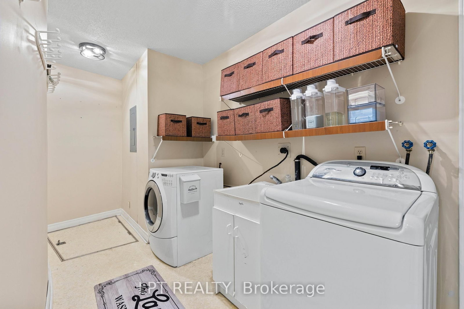 204 The Queensway S • Georgina, ON photo 30