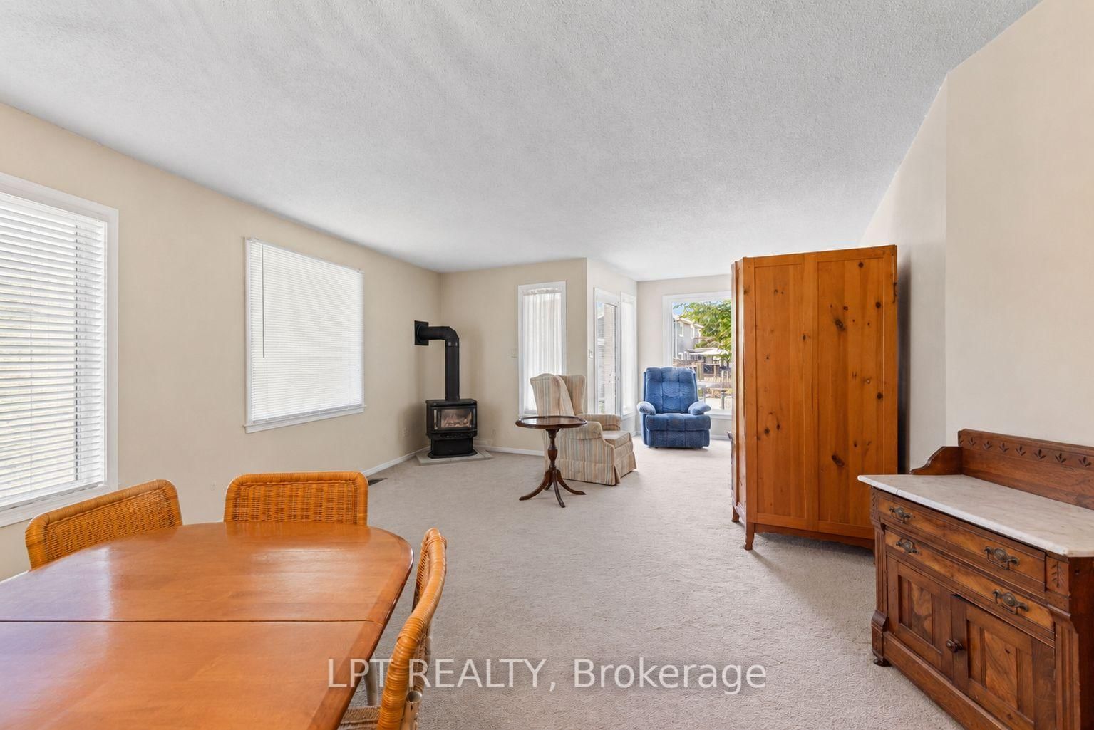 204 The Queensway S • Georgina, ON photo 35