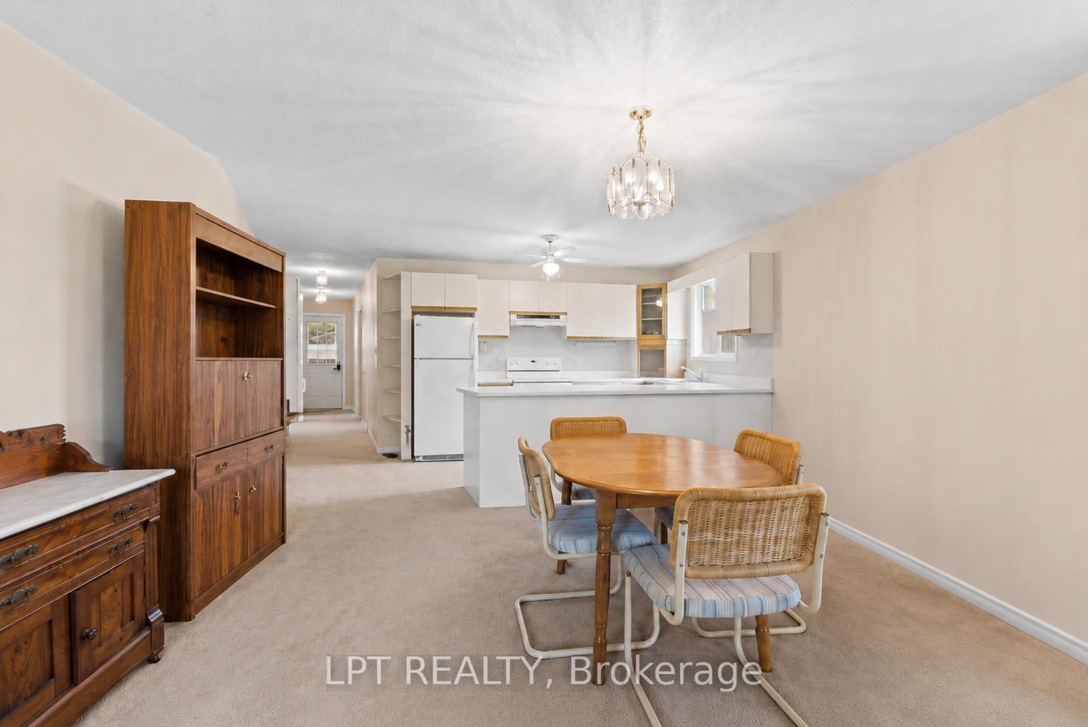 204 The Queensway S • Georgina, ON photo 37