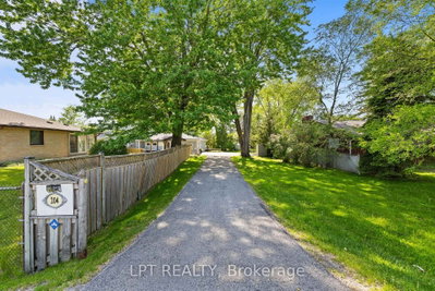 204 The Queensway S • Georgina, ON photo 4