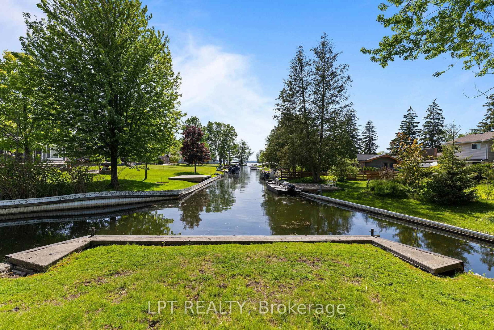 204 The Queensway S • Georgina, ON photo 44