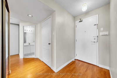 7460 Bathurst Street • #711 • Vaughan, ON photo 4