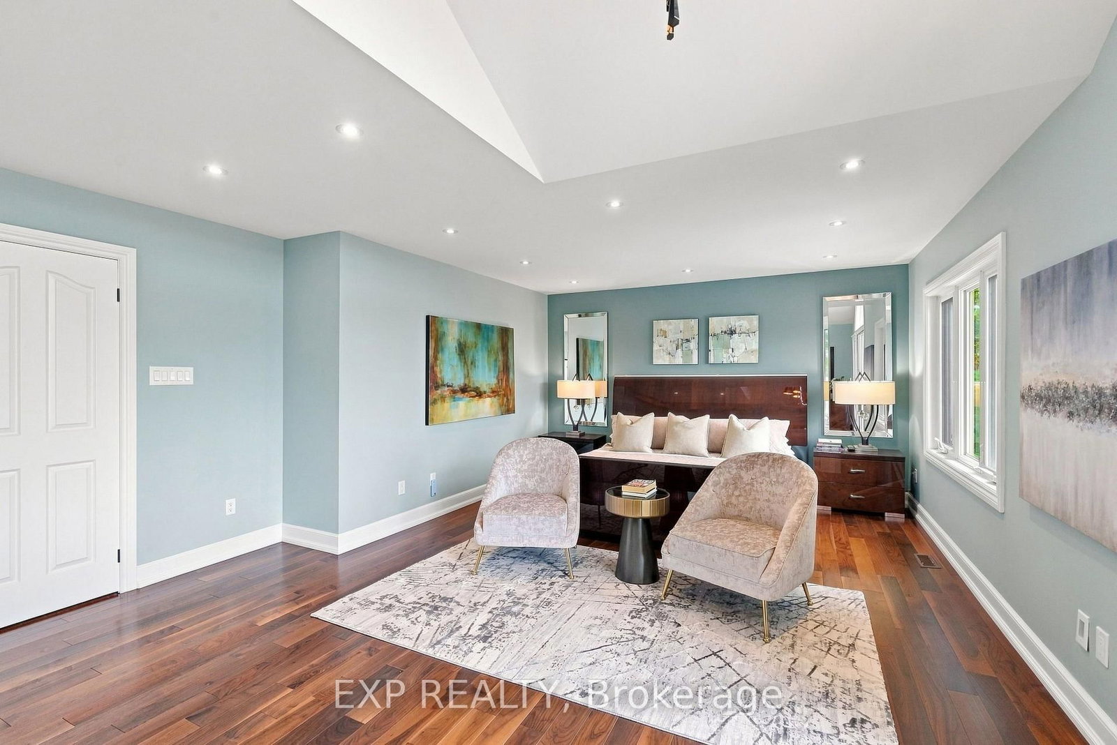655 Culler Mews • Newmarket, ON photo 21