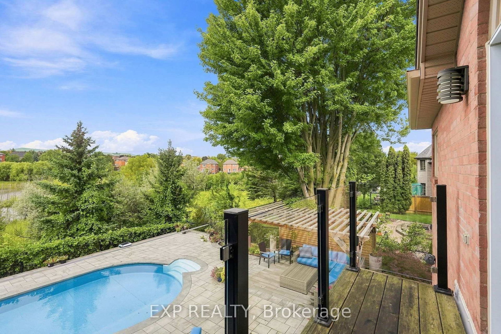 655 Culler Mews • Newmarket, ON photo 29