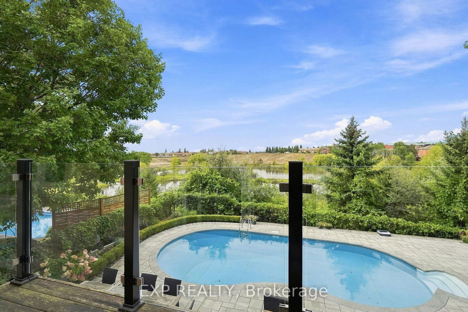 655 Culler Mews • Newmarket, ON photo 30