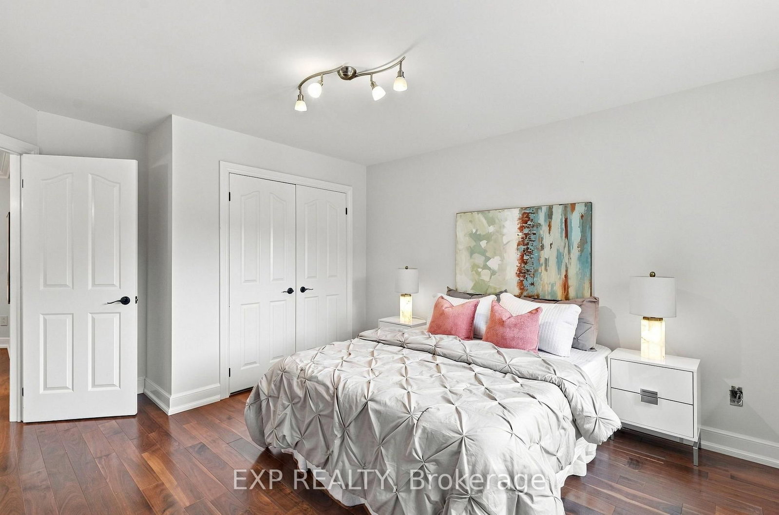 655 Culler Mews • Newmarket, ON photo 39