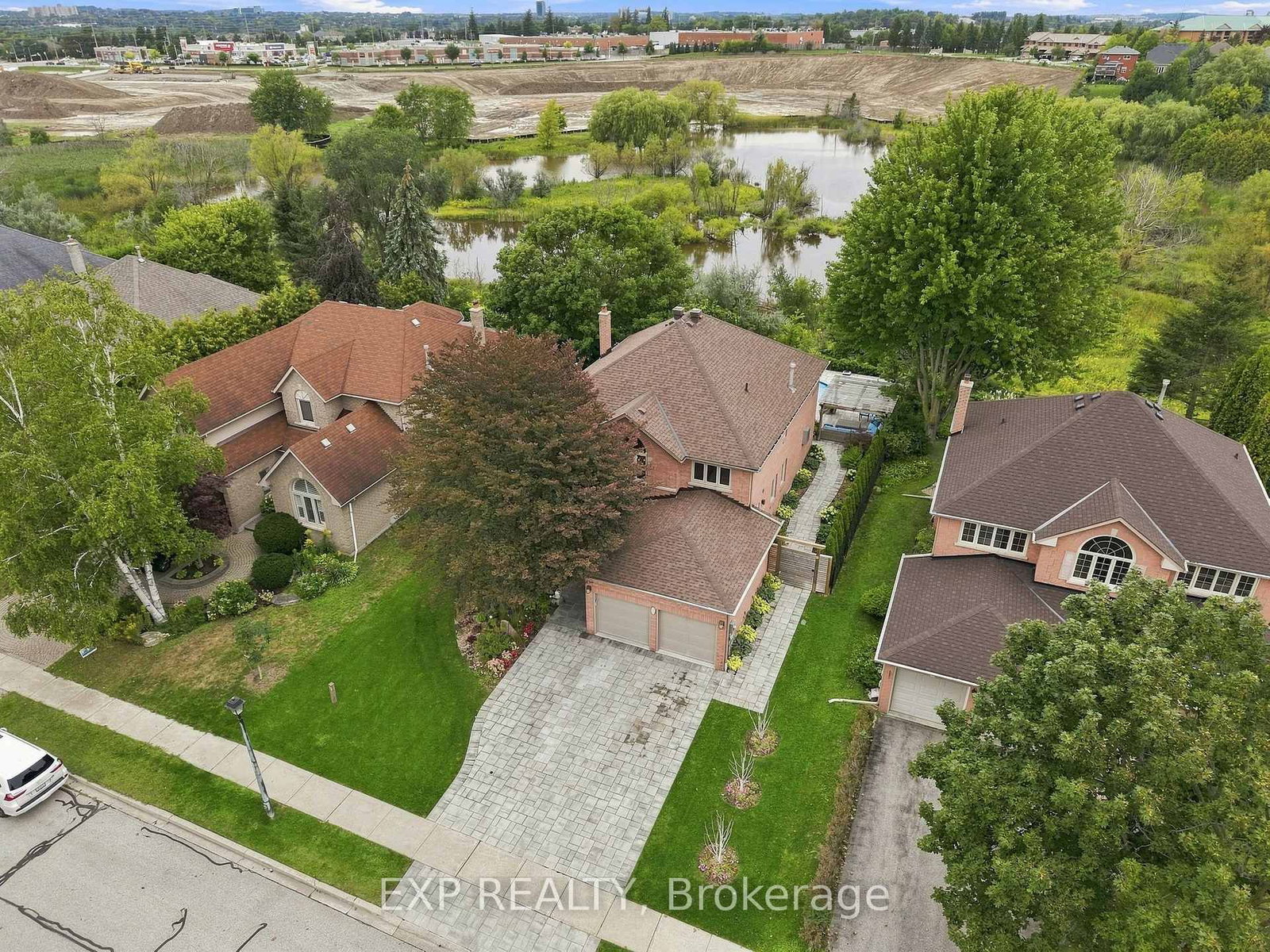 655 Culler Mews • Newmarket, ON photo 45