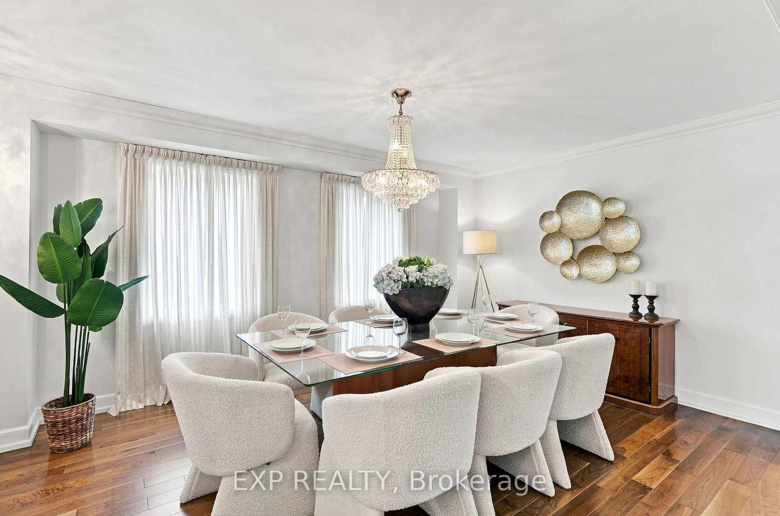 655 Culler Mews • Newmarket, ON photo 7