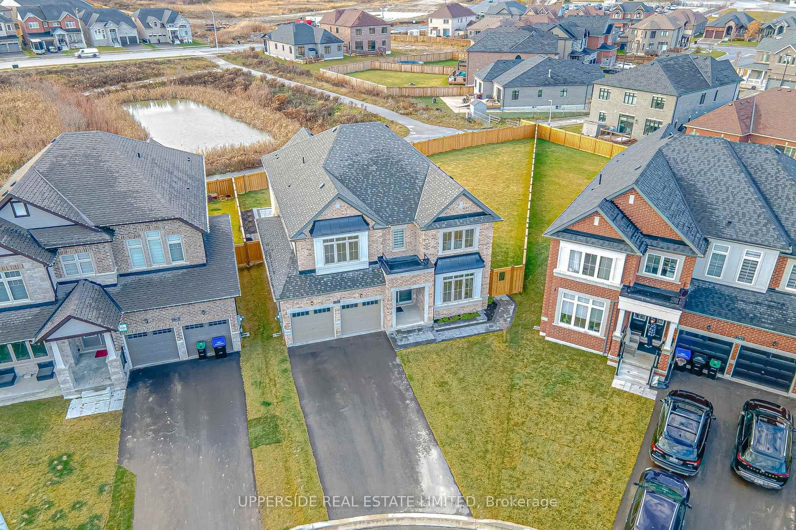 1727 Corsal Court • Innisfil, ON photo 5