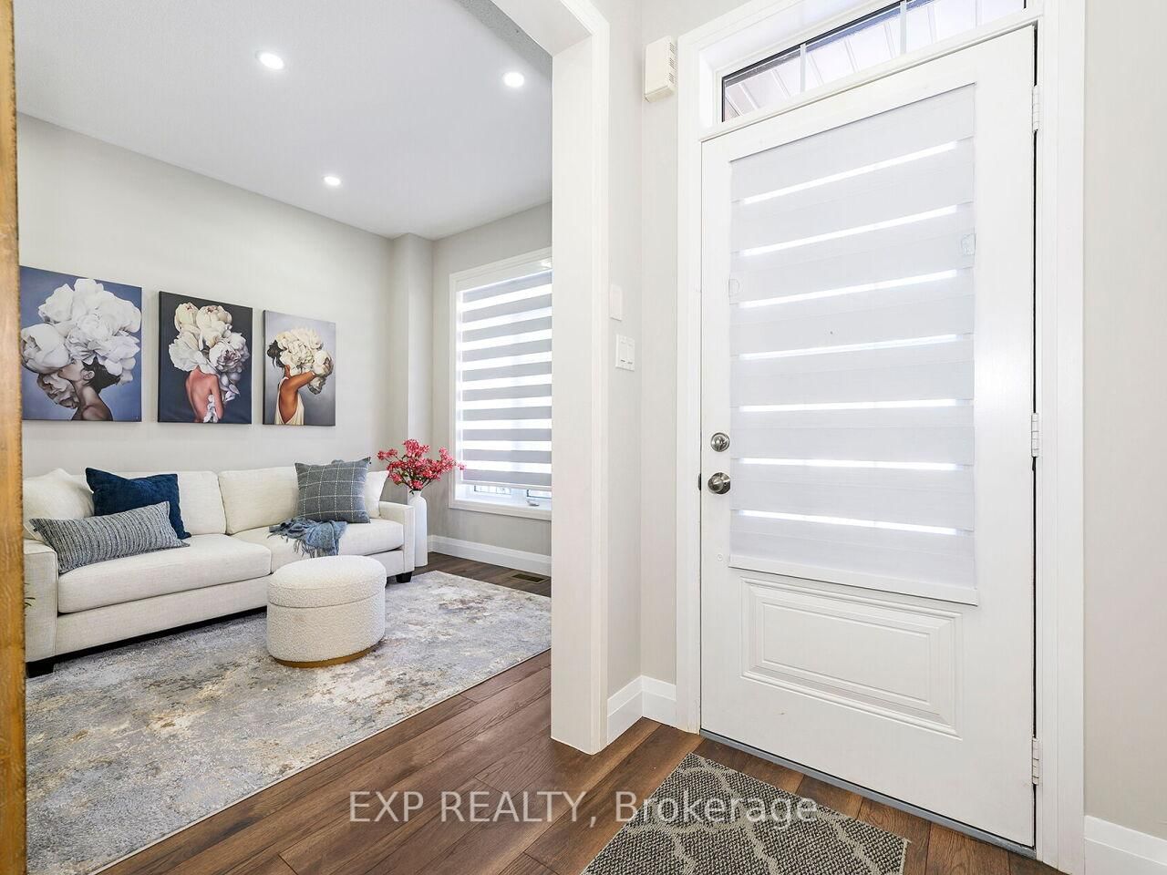71 Donnan Drive • New Tecumseth, ON photo 3